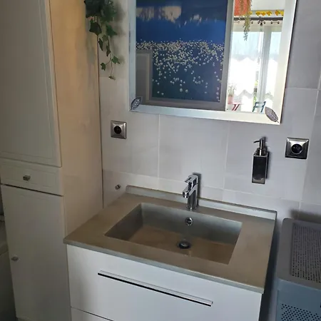 Cosy Entierement Equipe Apartment